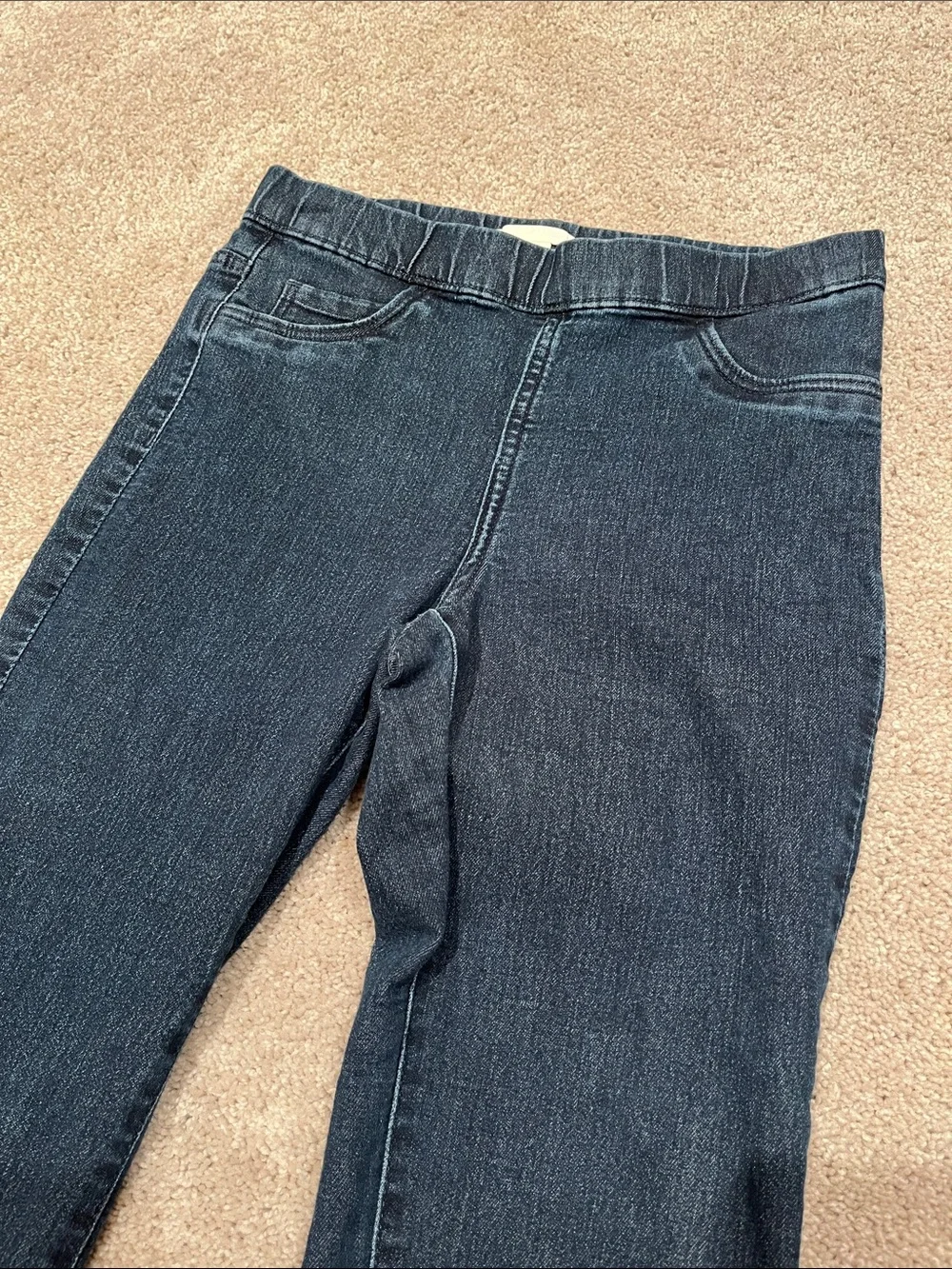 2 Pairs H&M Skinny Jeans Medium Wash & Dark Wash LIKE NEW Size 2 Jeggings